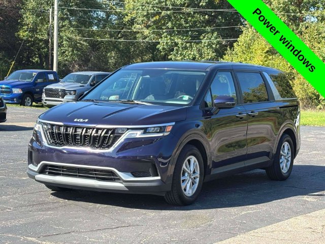 Used 2022 Kia Carnival LX FWD image 29