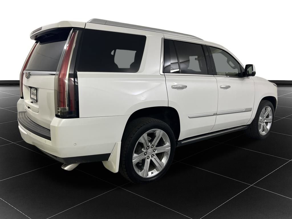 Used 2017 Cadillac Escalade Platinum image 5