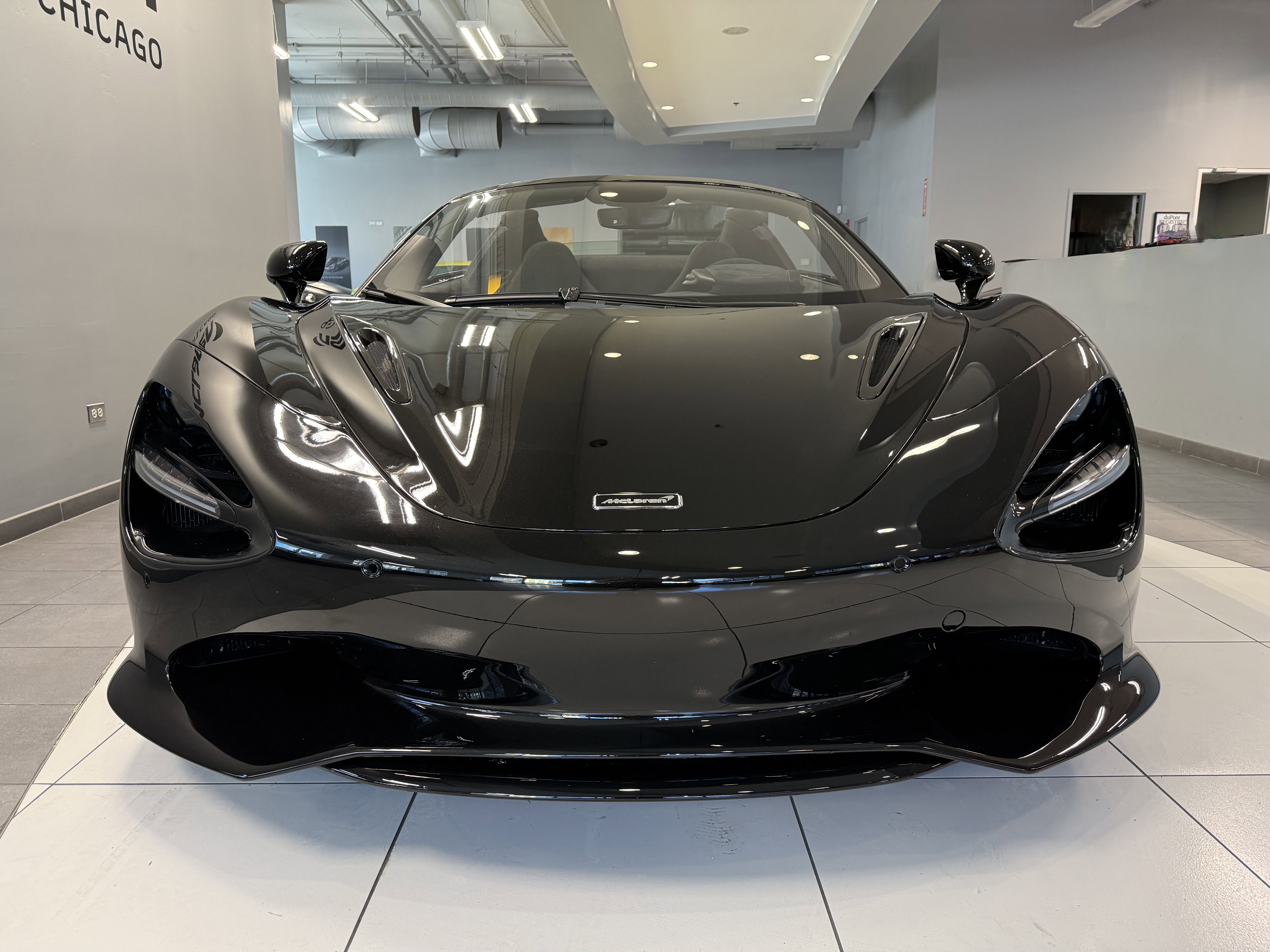 Used 2025 McLaren 750S Spider image 10