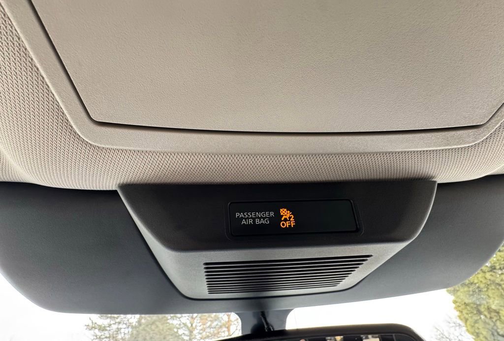 Used 2022 Nissan Pathfinder Platinum image 25