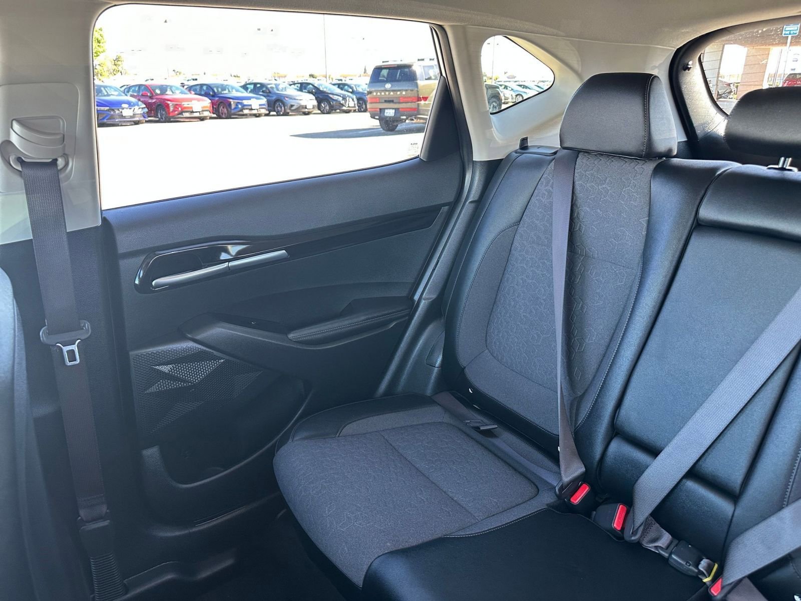 Used 2025 Kia Seltos S FWD image 41