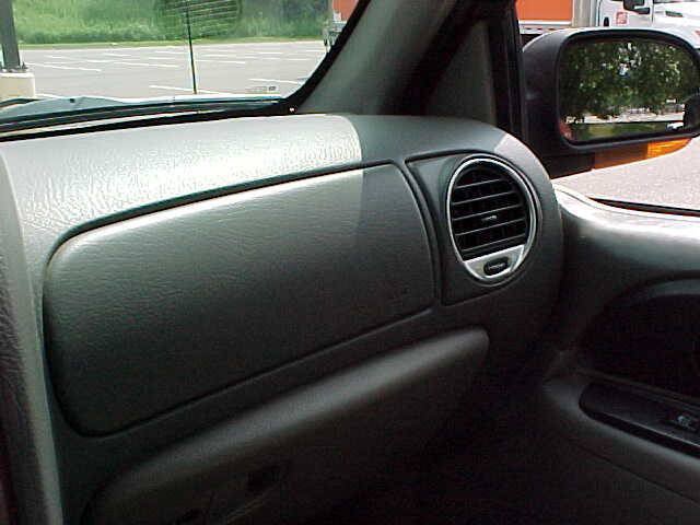 Used 2002 GMC Envoy SLT AWD/4WD image 24