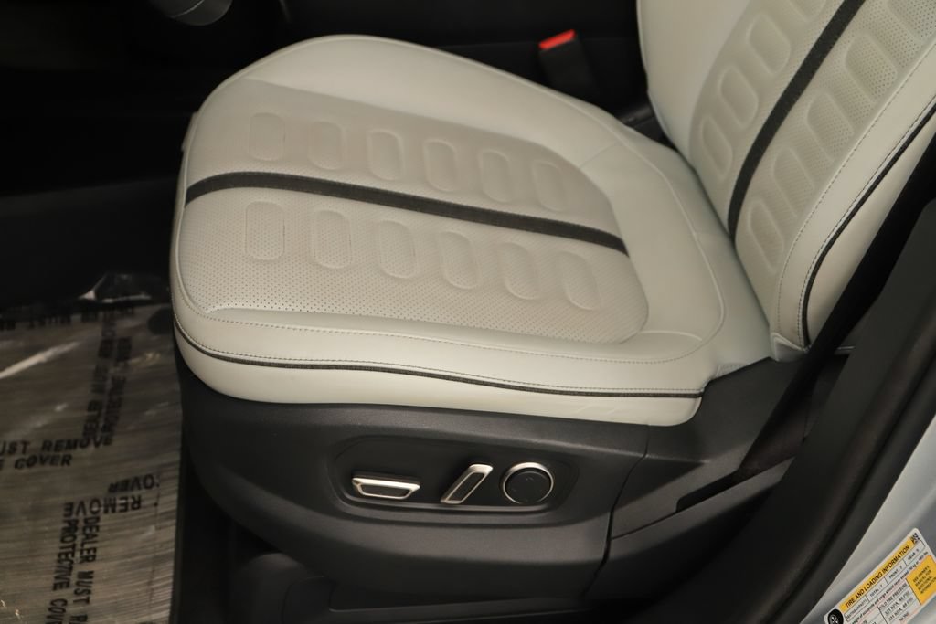 Used 2024 Rivian R1S Adventure AWD/4WD image 24