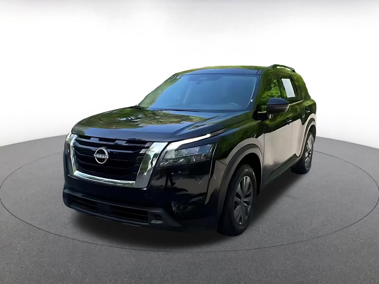 Used 2025 Nissan Pathfinder SV FWD image 7