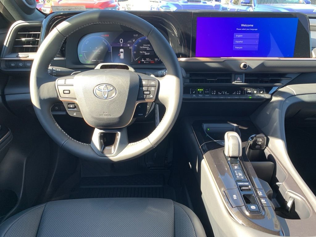 New 2025 Toyota Crown Signia image 16