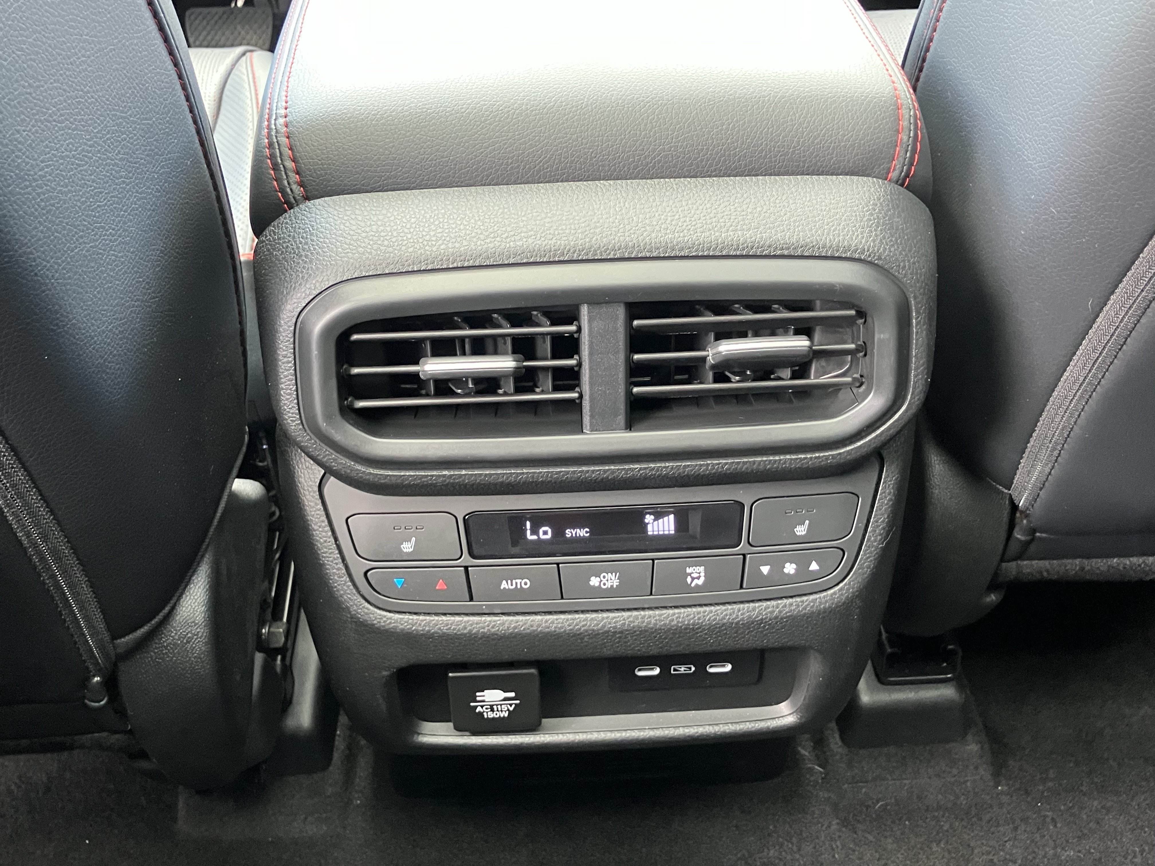 Certified 2025 Honda Pilot Black Edition image 34