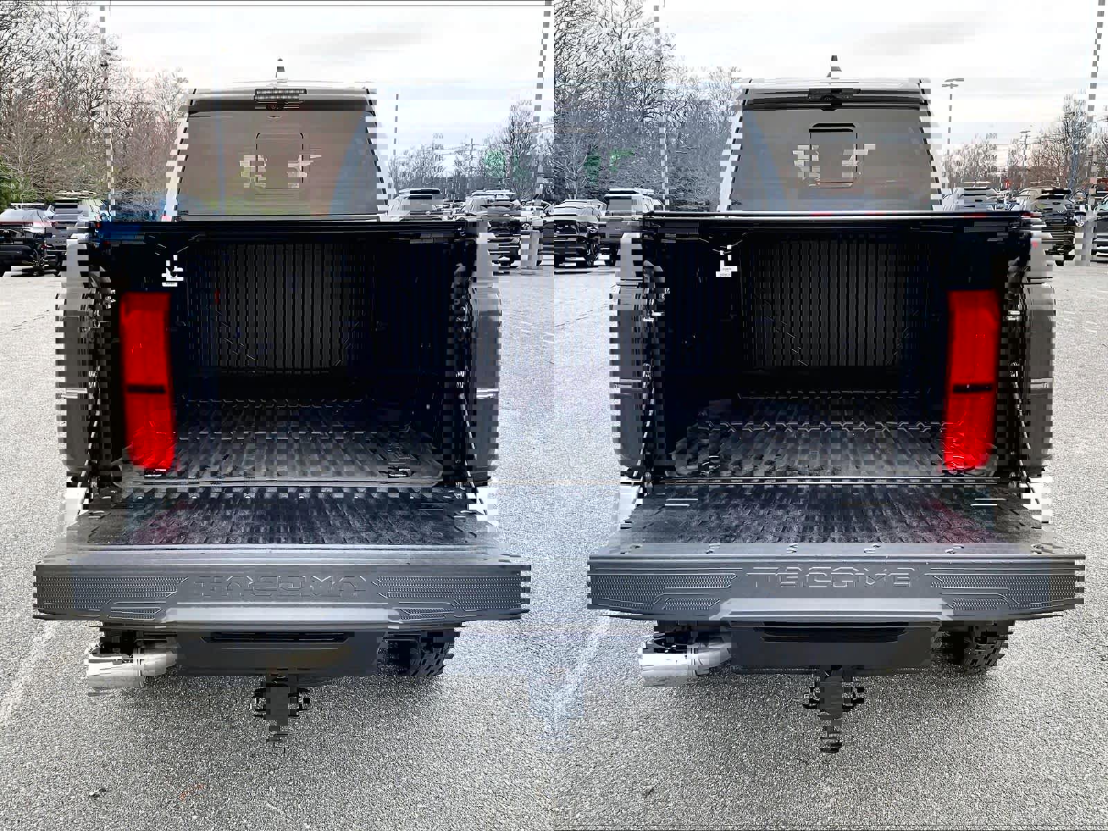 Used 2025 Toyota Tacoma Limited image 32