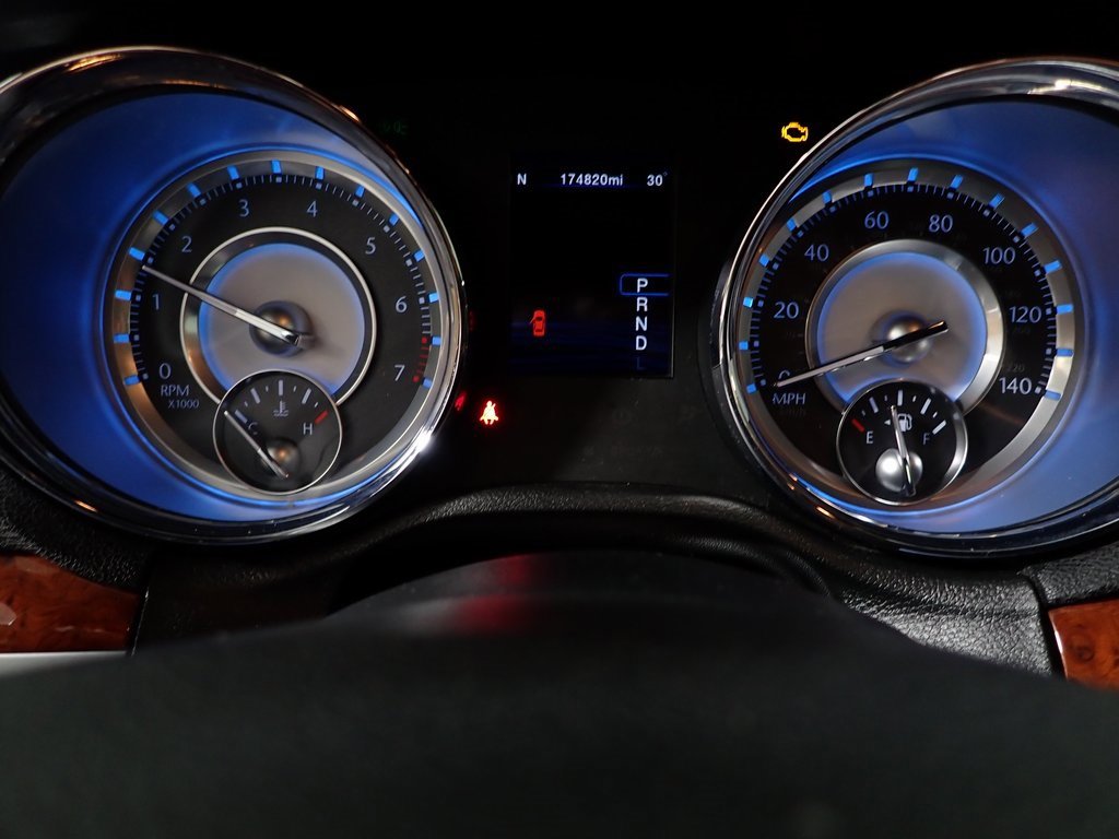 Used 2012 Chrysler 300 Limited image 16