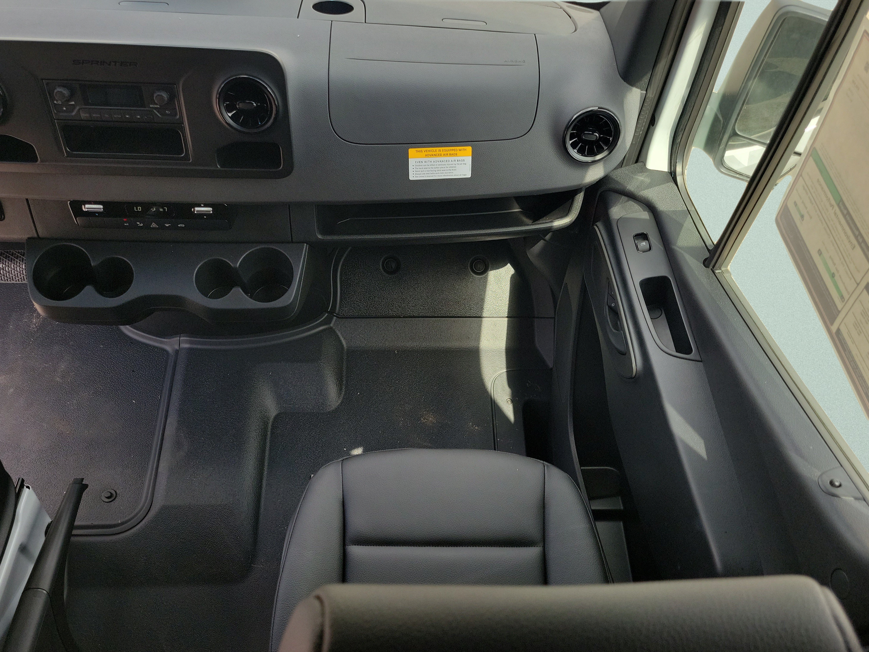 New 2025 Mercedes-Benz Sprinter 2500 image 9