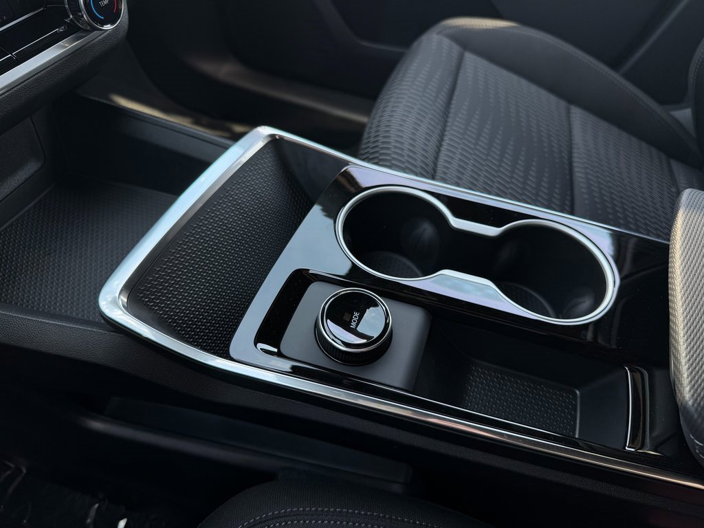 New 2026 Chevrolet Equinox LT w/ LPO, Floor Liner Package image 29