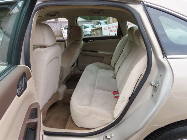 Used 2008 Chevrolet Impala LT FWD image 11