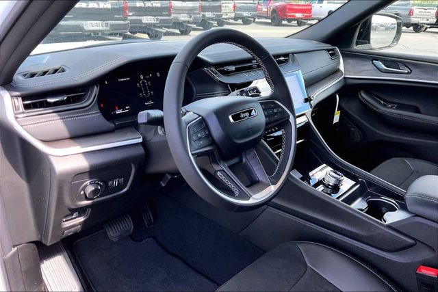 New 2026 Jeep Grand Cherokee L 4WD image 6