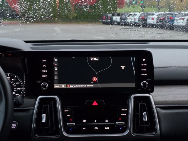 Certified 2023 Kia Sorento S w/ Panoramic Sunroof Package AWD/4WD image 21