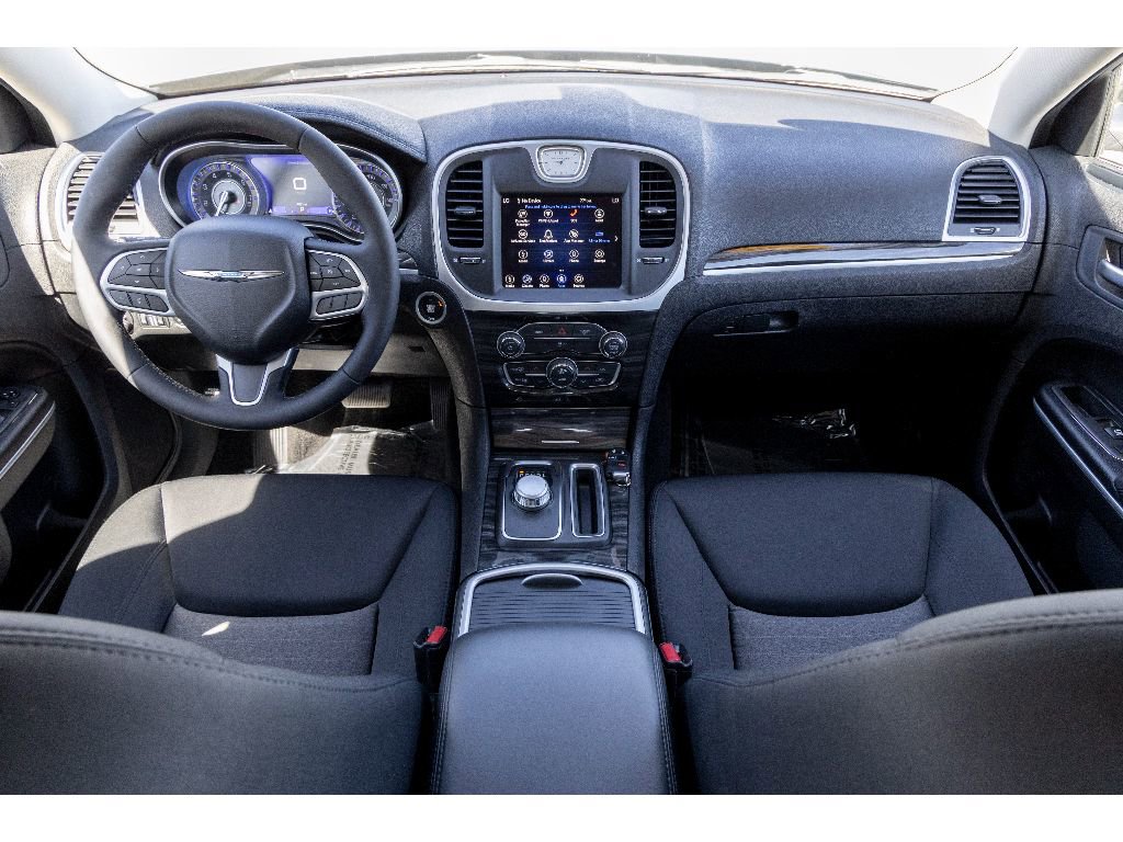 Used 2022 Chrysler 300 Touring w/ Sport Appearance Package image 12