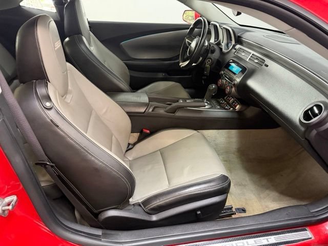 Used 2010 Chevrolet Camaro SS w/ RS Package RWD image 33