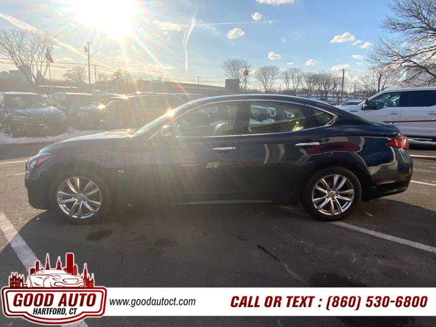 Used 2017 INFINITI Q70 5.6 AWD/4WD image 4