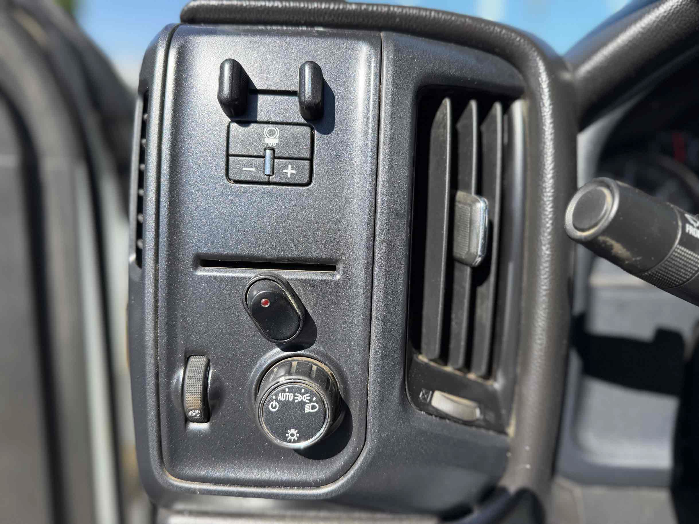 Used 2017 GMC Sierra 3500 2WD Regular Cab image 36