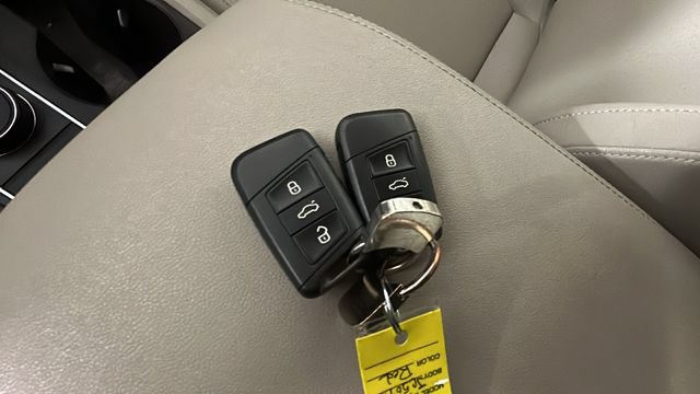 Used 2018 Volkswagen Atlas SE AWD/4WD image 20