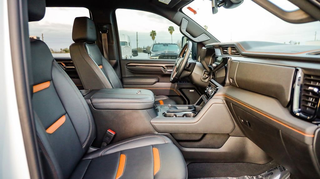Used 2025 GMC Sierra 2500 AT4 image 20