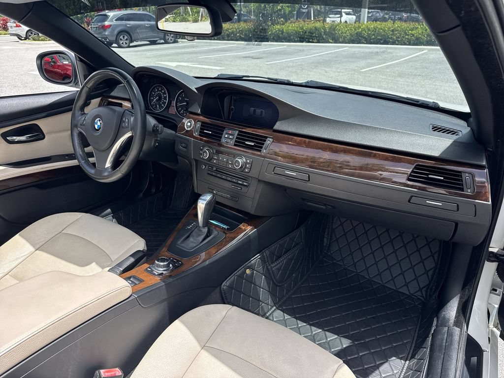 Used 2012 BMW 328i Convertible RWD image 14