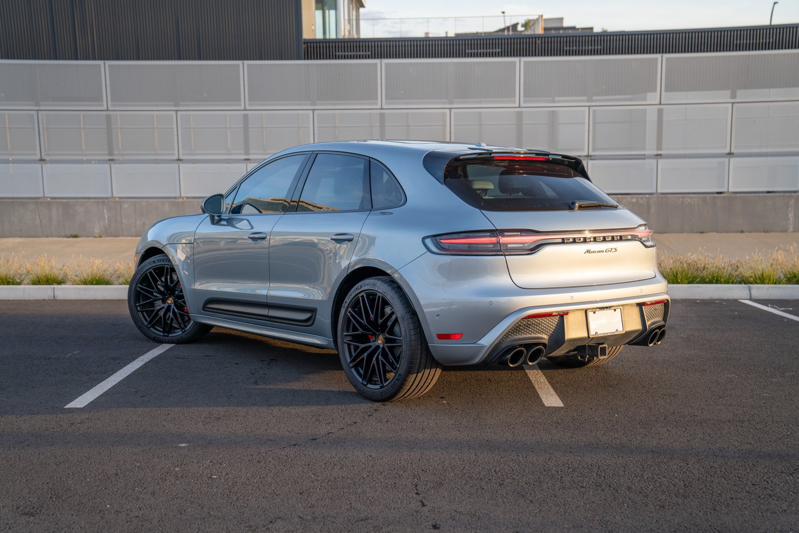 Certified 2023 Porsche Macan GTS AWD/4WD image 3