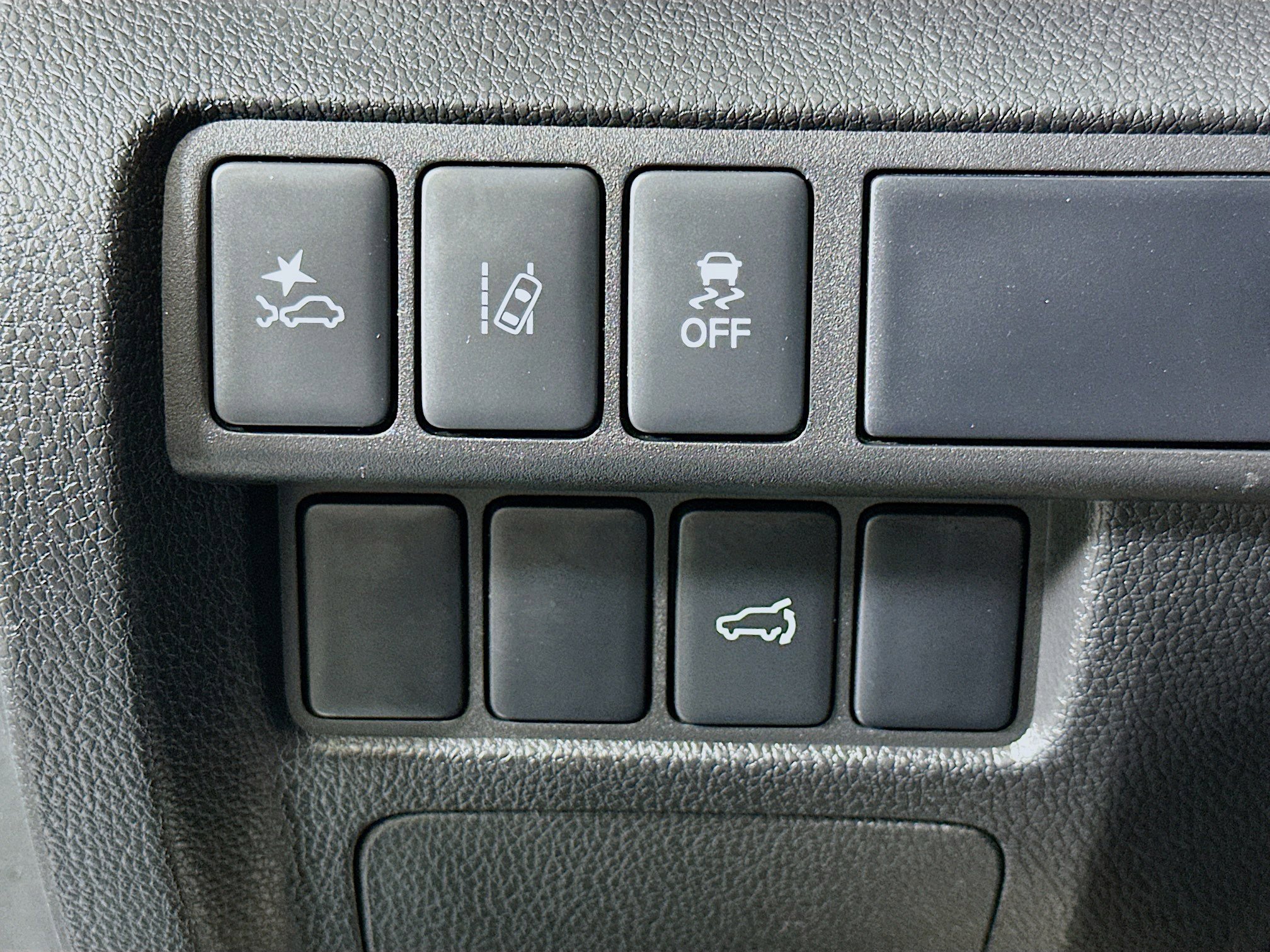 Used 2024 Mitsubishi Eclipse Cross SE image 17