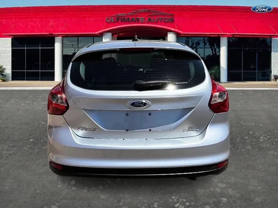Used 2014 Ford Focus SE FWD image 9
