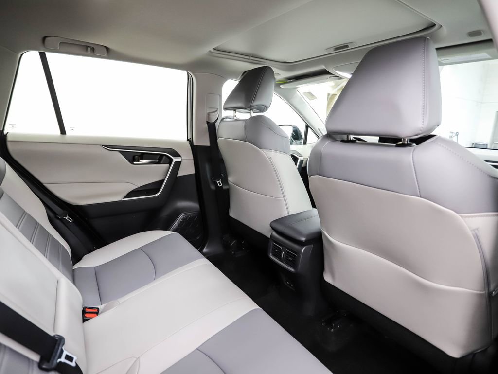 Used 2023 Toyota RAV4 XLE Premium image 24