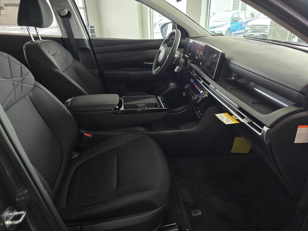 New 2026 Hyundai Tucson Blue SE image 43