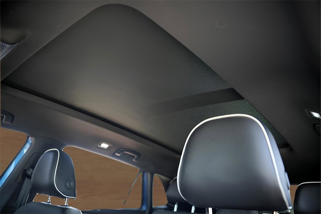 Used 2024 Volkswagen Atlas Cross Sport SEL Premium R-Line image 13