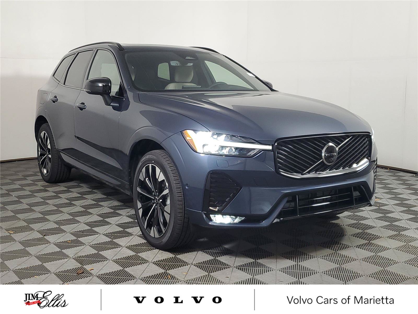 New 2026 Volvo XC60 B5 Plus w/ Protection Package Premier