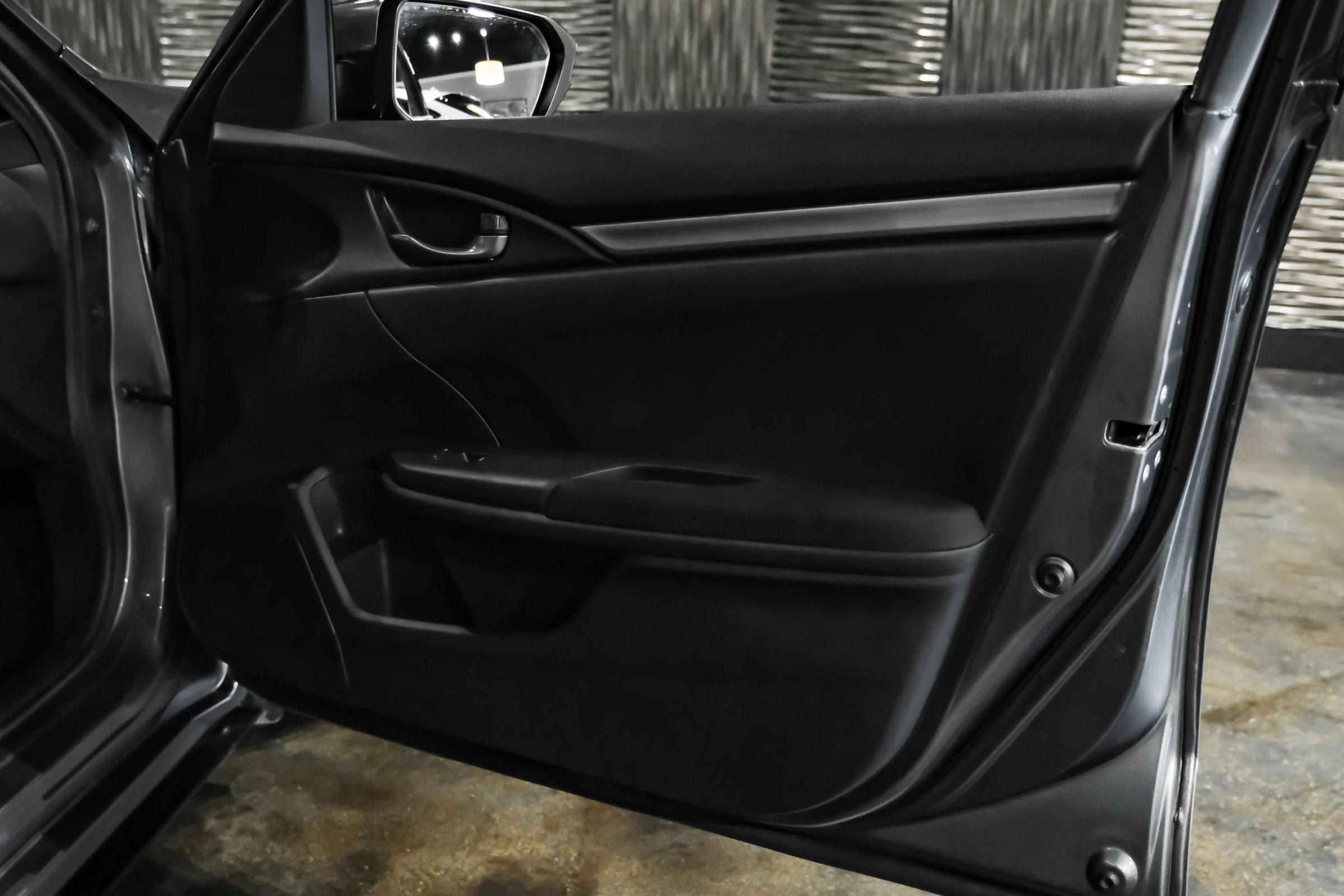 Used 2018 Honda Civic Sport image 36