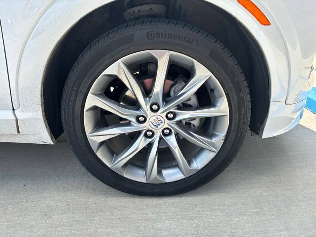 Used 2024 Buick Encore GX Avenir w/ LPO, Road Trip Package FWD image 12