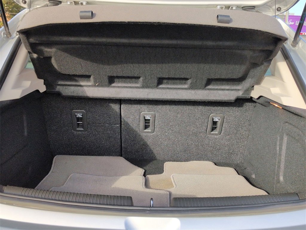 Used 2018 Chevrolet Cruze LT w/ Convenience Package image 17