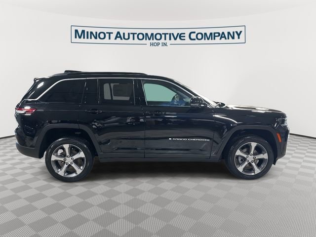 New 2026 Jeep Grand Cherokee Limited w/ Luxury Tech Group II image 9