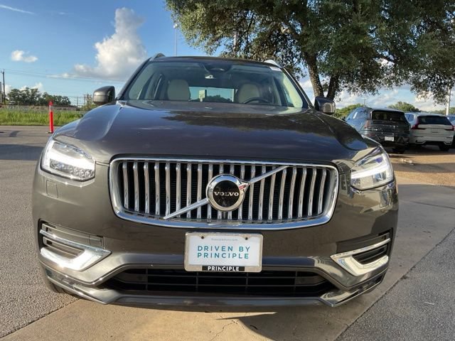 Certified 2023 Volvo XC90 B5 Plus AWD/4WD image 2