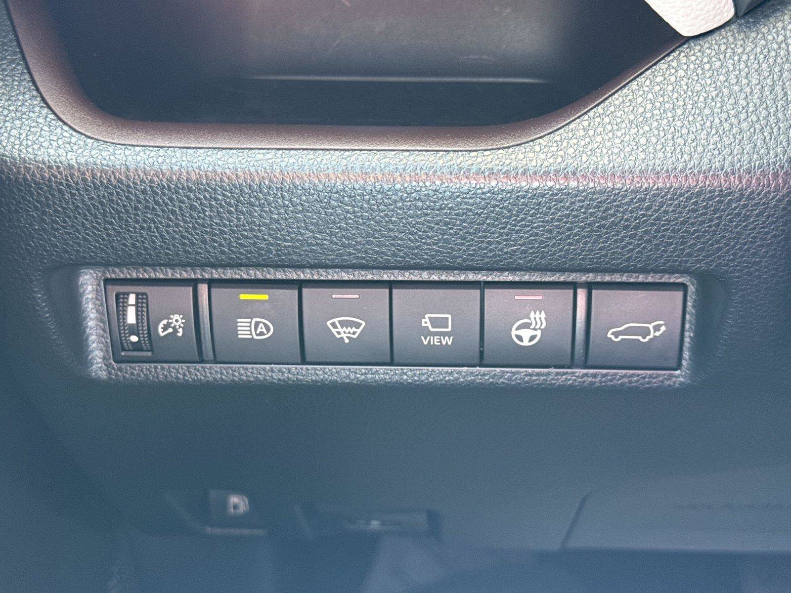 Used 2020 Toyota RAV4 Limited AWD/4WD image 34