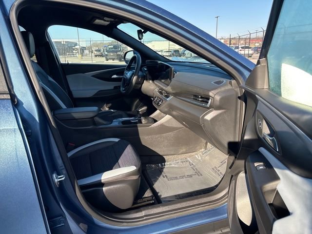 Used 2024 Buick Envista Preferred image 9