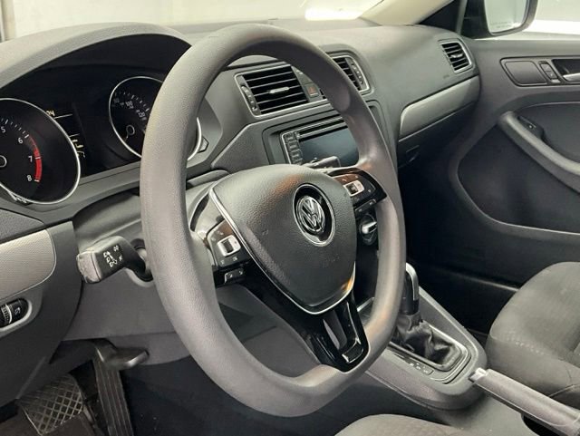 Used 2016 Volkswagen Jetta SE FWD image 11