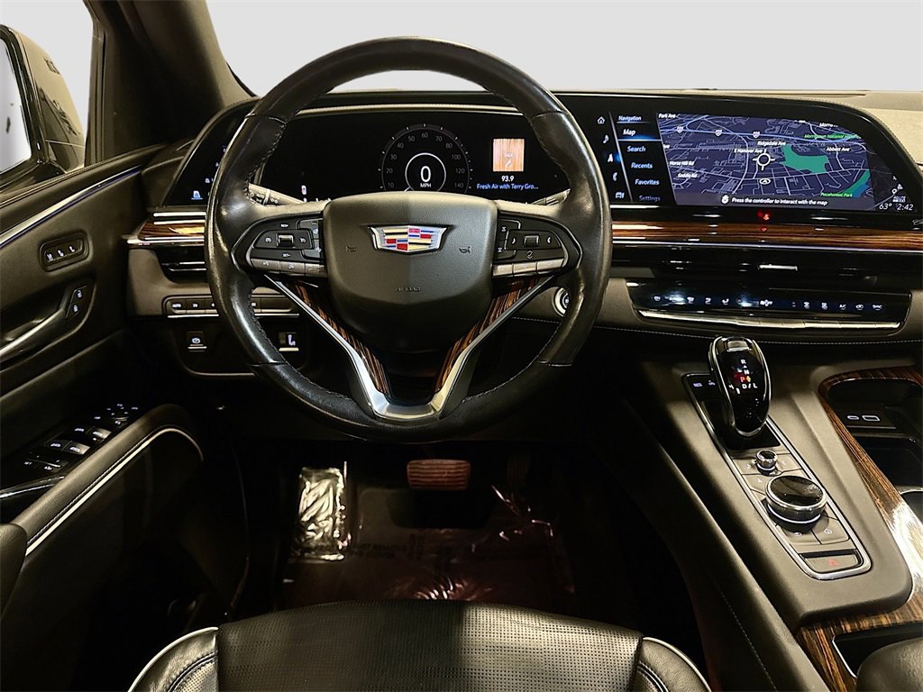 Used 2021 Cadillac Escalade Premium Luxury image 24