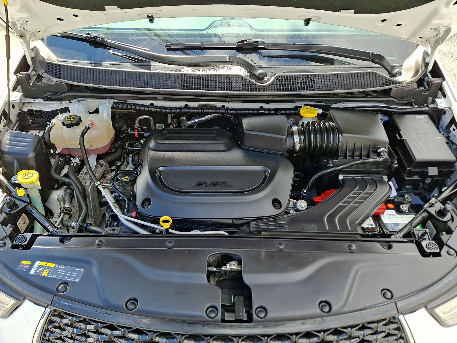 Used 2023 Chrysler Pacifica Touring-L image 28