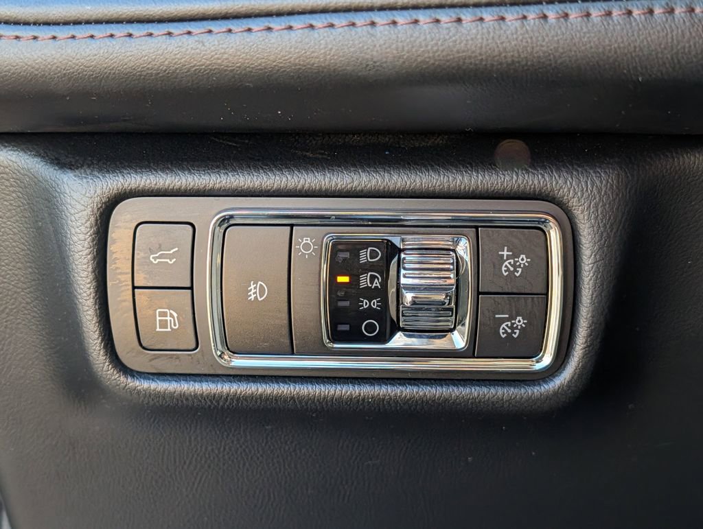 Used 2021 Lincoln Aviator Grand Touring w/ Equipment Group 302A image 18