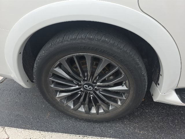 Used 2024 INFINITI QX80 Sensory AWD/4WD image 19
