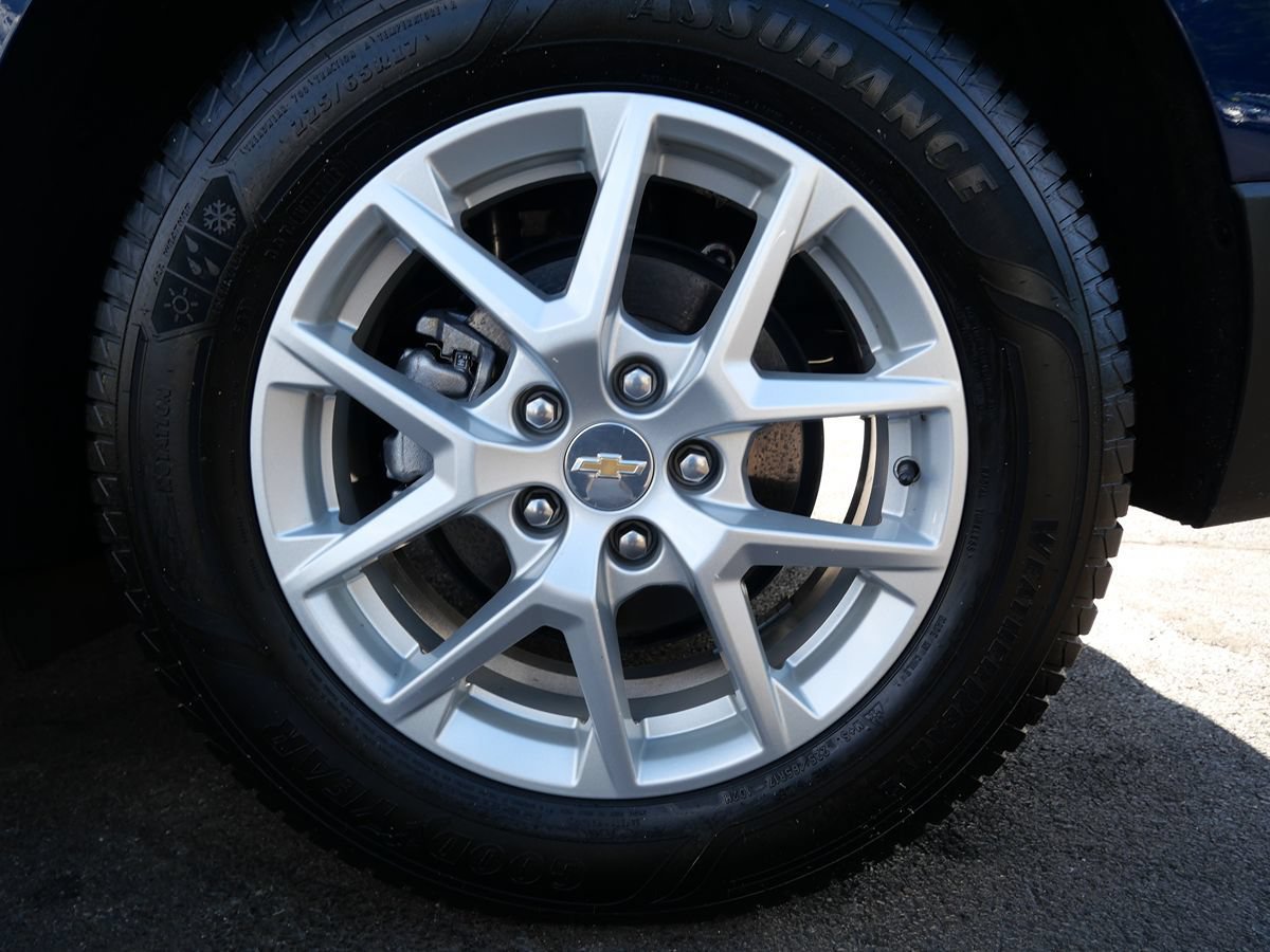 Used 2023 Chevrolet Equinox LT w/ Driver Convenience Package AWD/4WD image 33