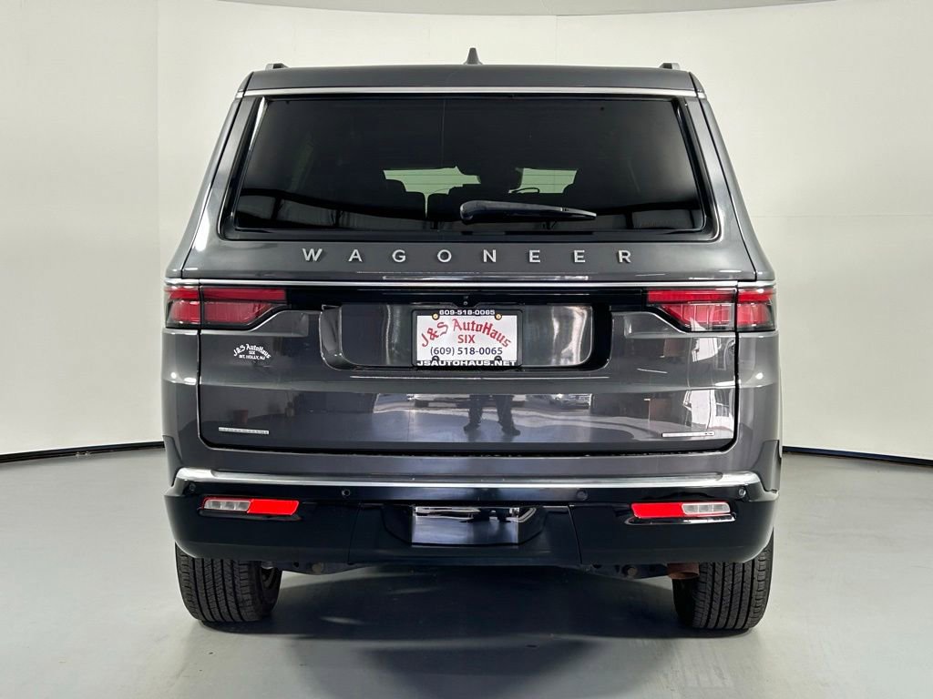 Used 2022 Jeep Wagoneer Series II AWD/4WD image 6