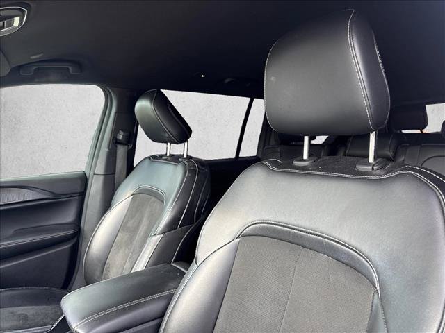 Used 2023 Jeep Grand Cherokee L Laredo AWD/4WD image 15