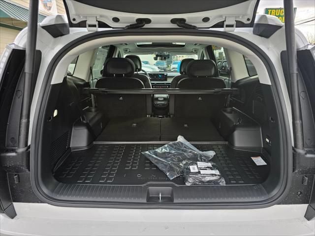 New 2026 Hyundai Ioniq 9 Limited AWD/4WD image 12