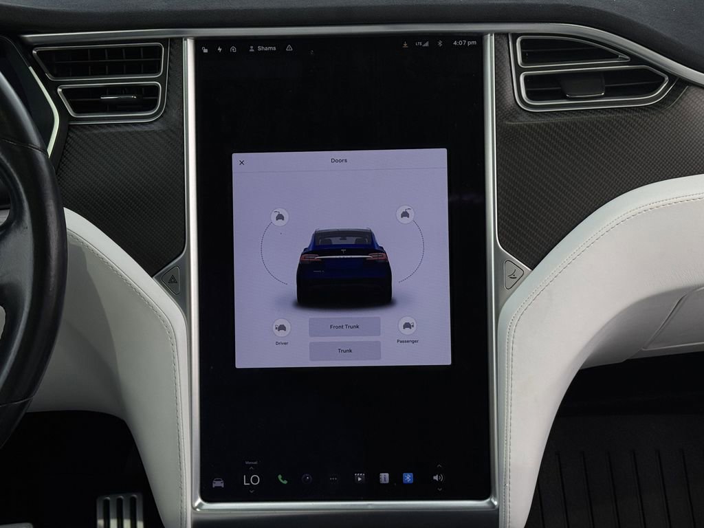 Used 2016 Tesla Model X Performance AWD/4WD image 17