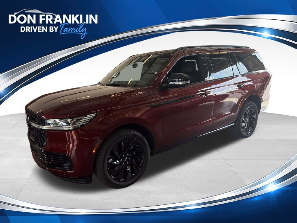 New 2027 Lincoln Navigator Reserve w/ Jet Appearance Package