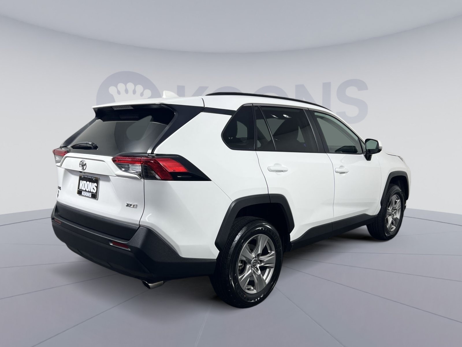 Used 2025 Toyota RAV4 XLE FWD image 11